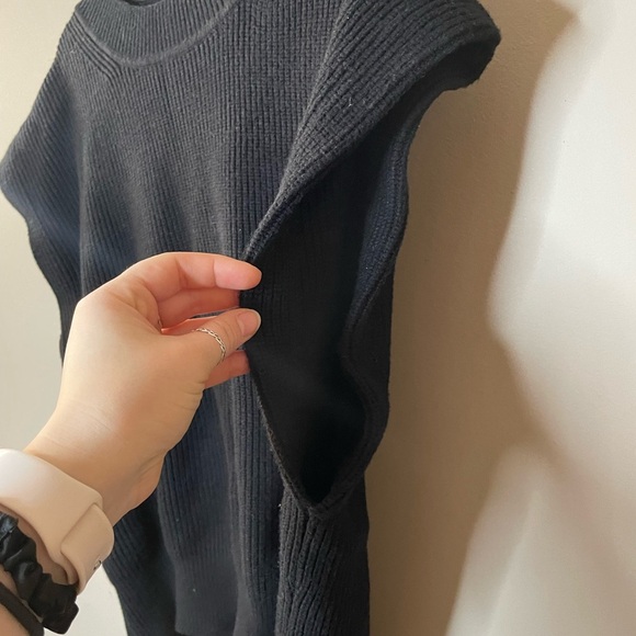 APRICOT Black Knit Sleeveless Vest Sweater Size 12 - Picture 2 of 4